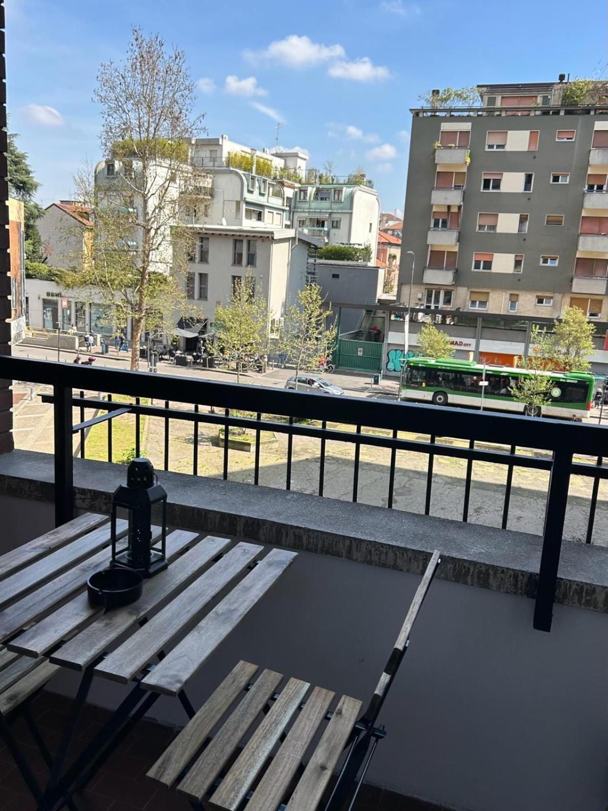 Modern Apartments Mm3 Afforifn Only 15 Min From Duomo Milano Exteriör bild